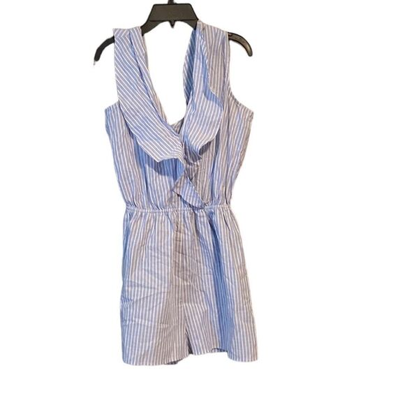 - BB Dakota Women’s Button Romper - Picture 1 of 4